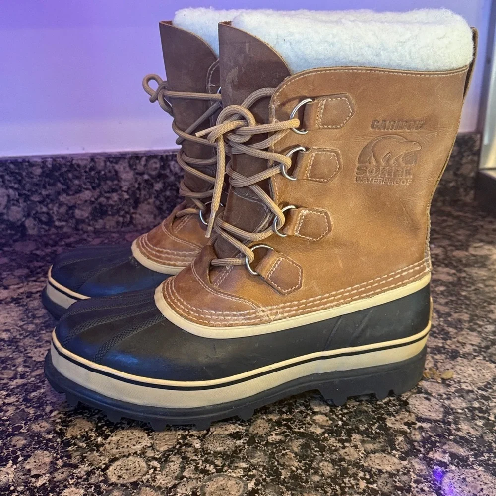 SORREL CARIBOU ladies brand new waterproof boots never worn size 10